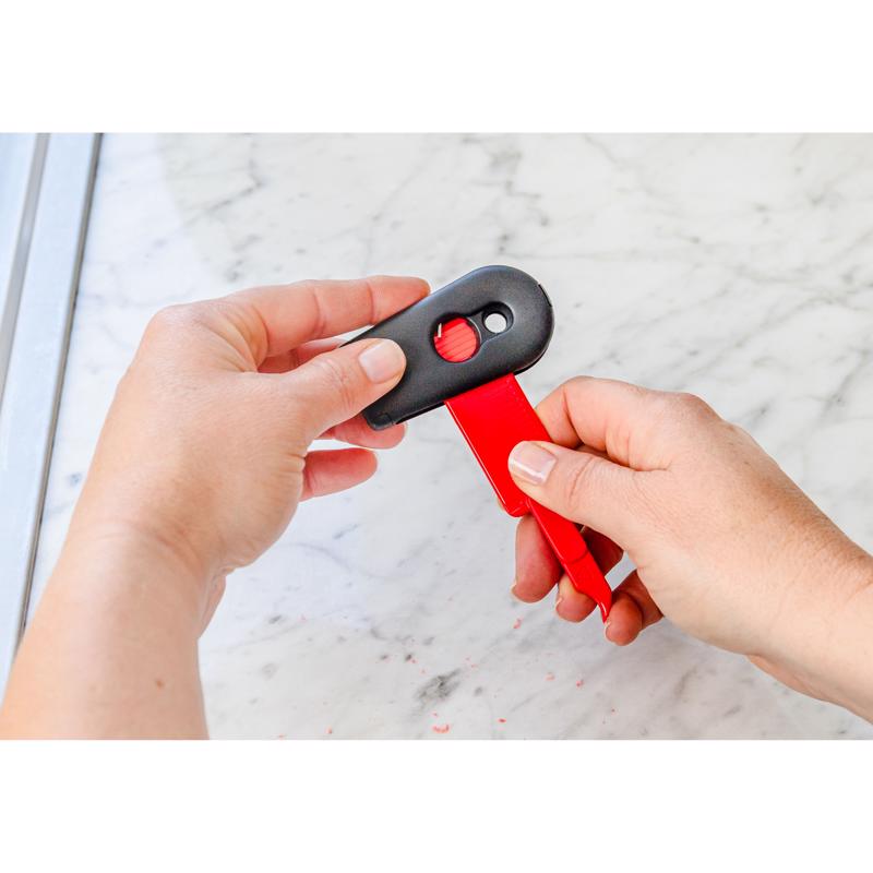 Dreamfarm ABS Plastic Thumb Scraper