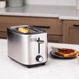 Black+Decker Stainless Steel Silver 2 slot Toaster 8.03 in. H X 7.2 in. W X 11.88 in. D