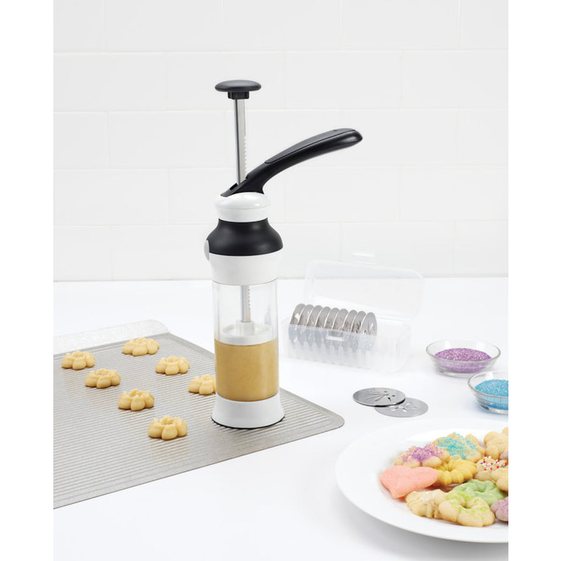 OXO Good Grips Black/White Plastic/Stainless Steel Cookie press