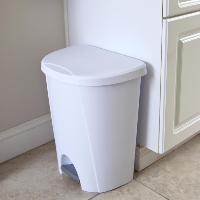 Sterilite 6.6 gal White Polypropylene Step-On Locking Automatic Touchless Wastebasket