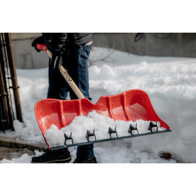 SNOW PUSHER RED POLY 22"