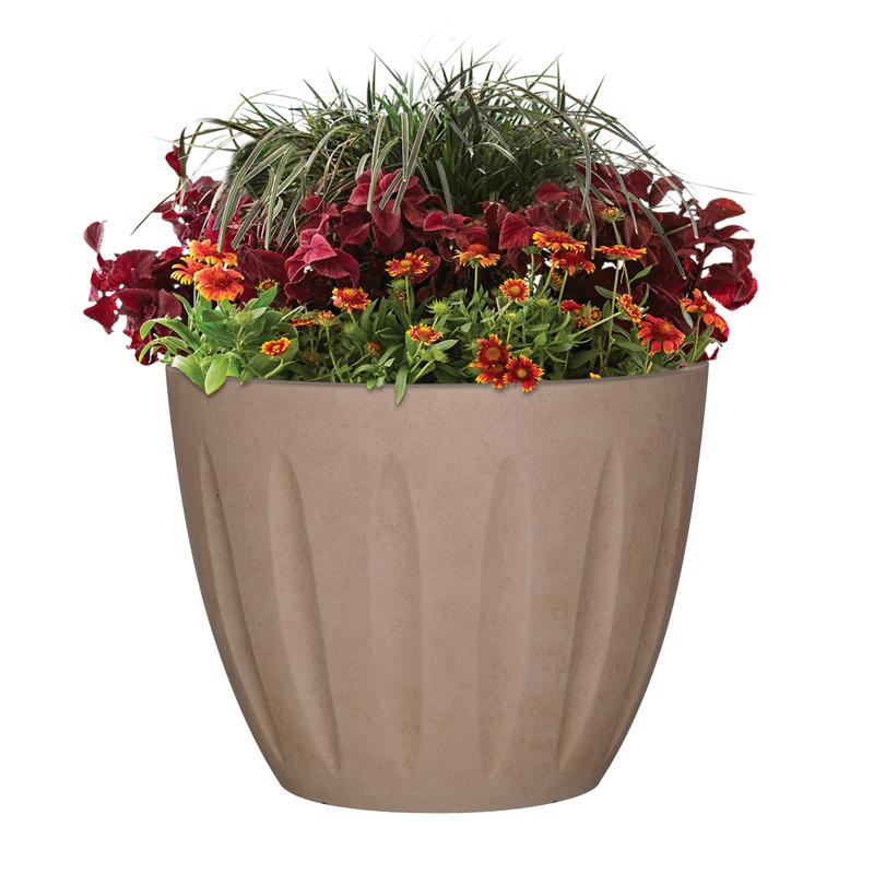 L&G Solutions 13 in. H X 16 in. D Polyresin Spritzer Planter Terra Cotta