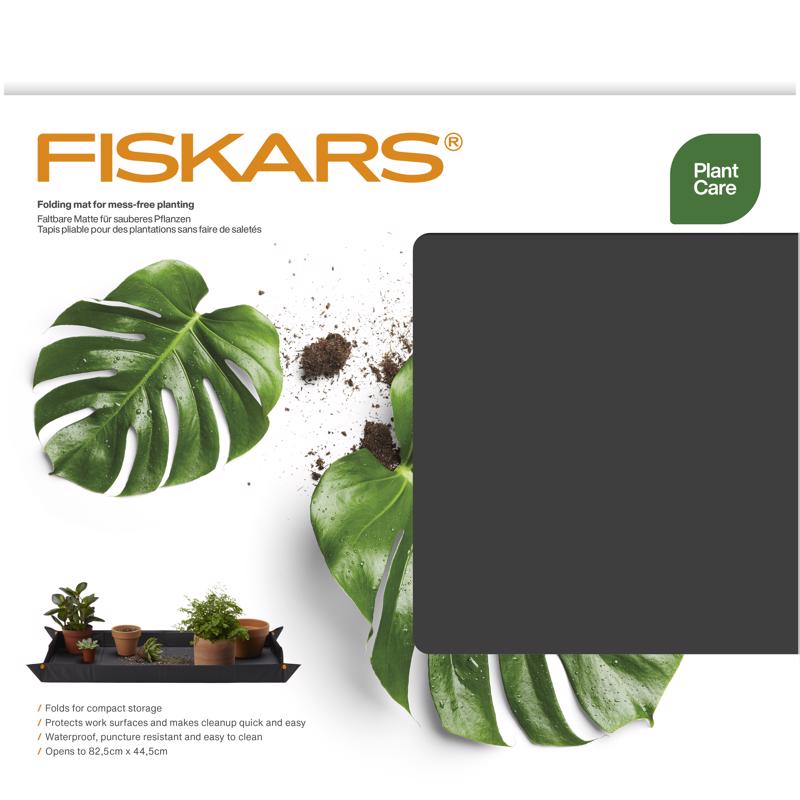 Fiskars 32.5 in. Gardening Mat