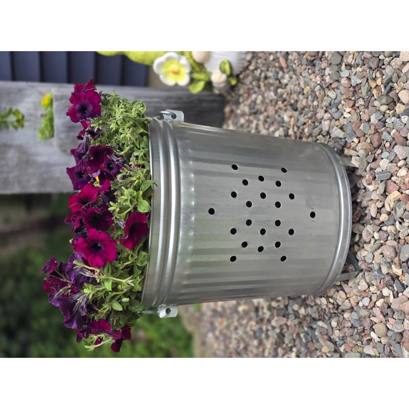 Behrens 7.5 gal Silver Galvanized Steel Trash Burner Can Lid Included Animal Proof/Animal Resistant