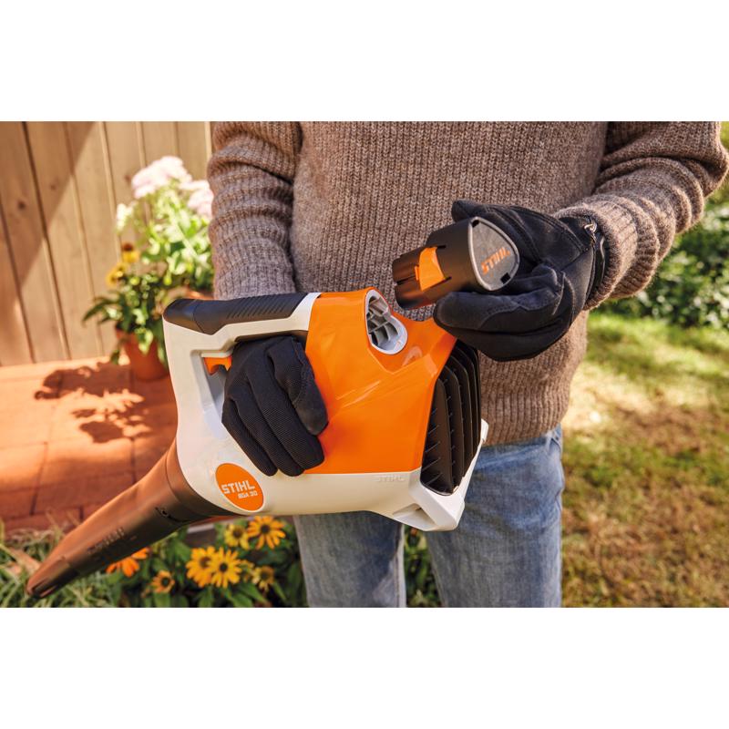 STIHL BGA 30 96 mph 253 CFM Battery Handheld Blower Kit (Battery & Charger)