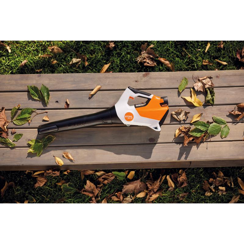 STIHL BGA 30 96 mph 253 CFM Battery Handheld Blower Kit (Battery & Charger)