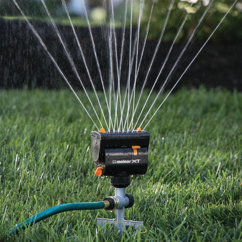 Melnor Spike Base Oscillating Sprinkler 4000 sq ft 1 each