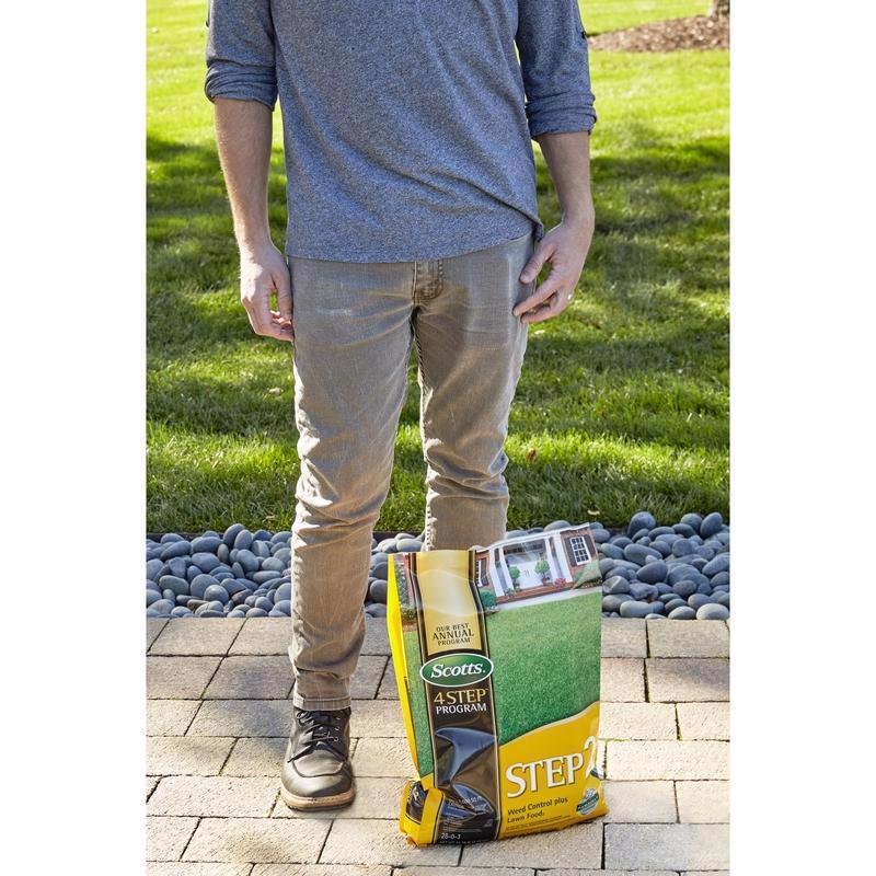Scotts Step 2 Weed Control Weed Control Lawn Fertilizer For Multiple Grass Types 5000 sq ft