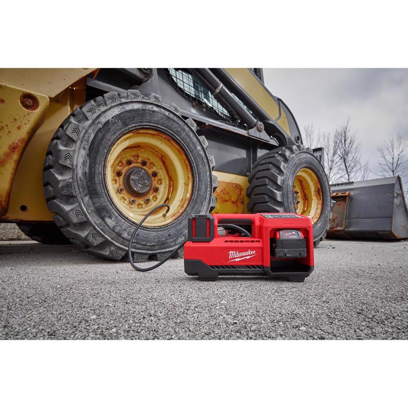 Milwaukee M18 18 V 150 psi Tire Inflator