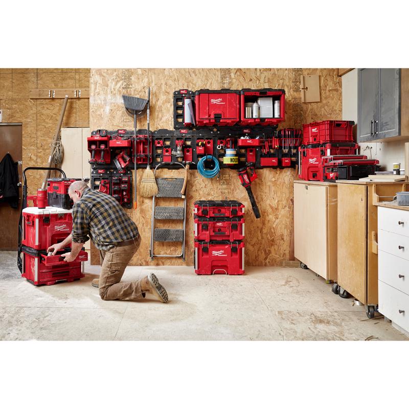 Milwaukee Packout Red/White 40 qt Cooler