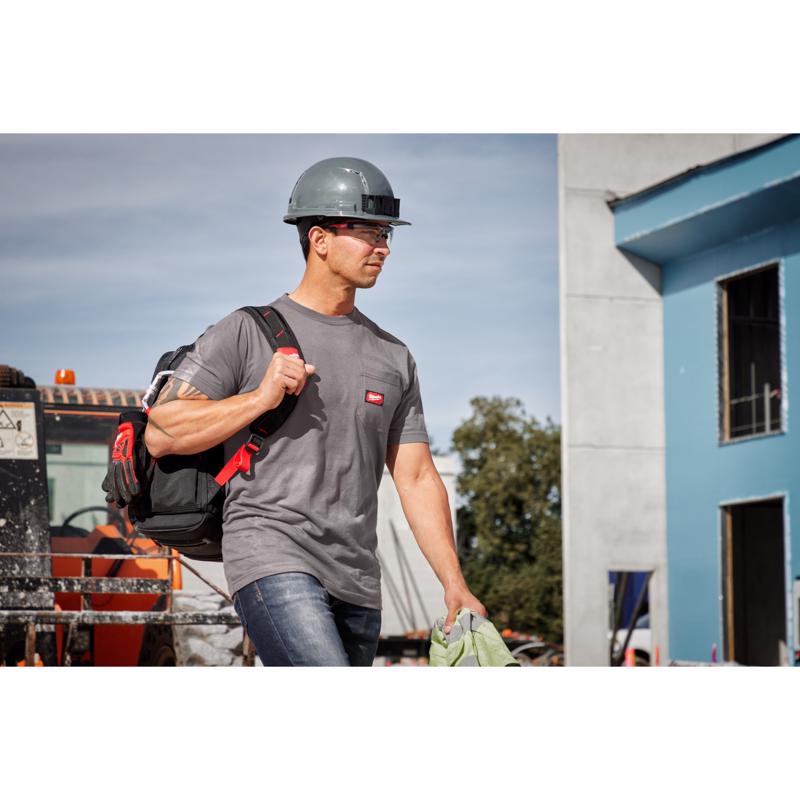 Milwaukee Gridiron M Short Sleeve Men's Round Neck Gray Tee Shirt