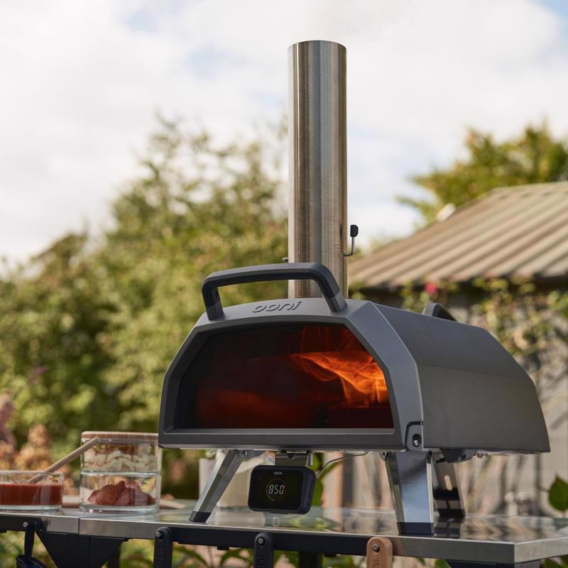 Ooni Karu 2 Pro Charcoal/Wood Chunk Outdoor Pizza Oven Black