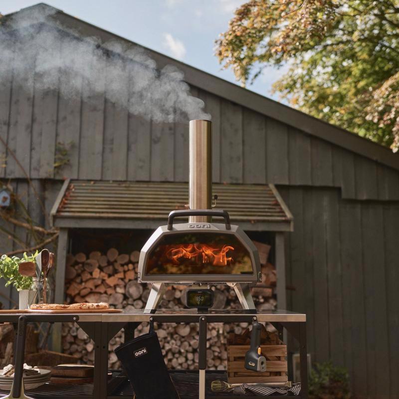 Ooni Karu 2 Pro Charcoal/Wood Chunk Outdoor Pizza Oven Black