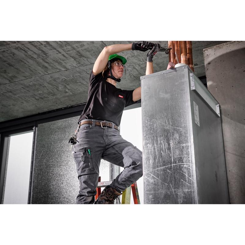 Milwaukee Gridiron S Short Sleeve Women's Round Neck Black Tee Shirt