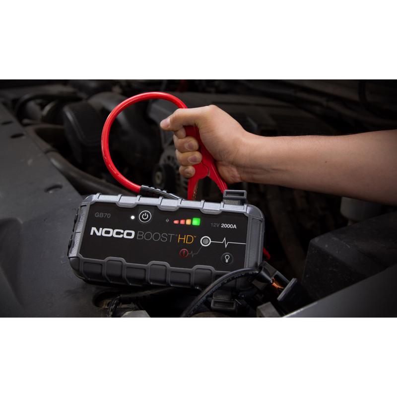 NOCO Automatic 12 V 2000 amps Battery Jump Starter