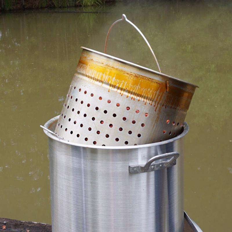 Bayou Classic Aluminum Grill Stockpot with Basket 80 qt 1 pk