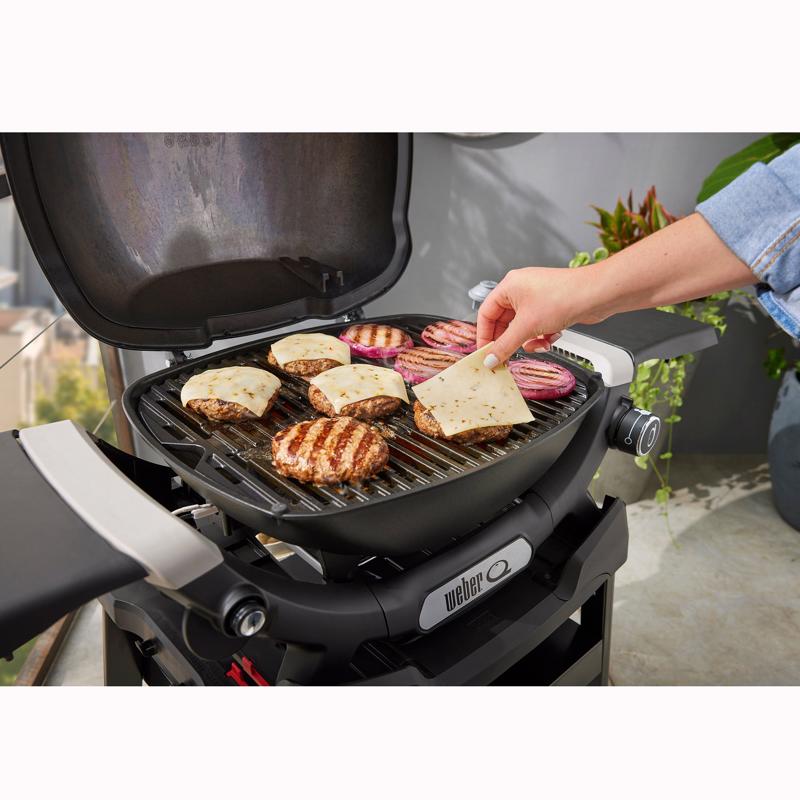 Weber Q1200N Q1200N LP 1 Burner Liquid Propane Grill Red