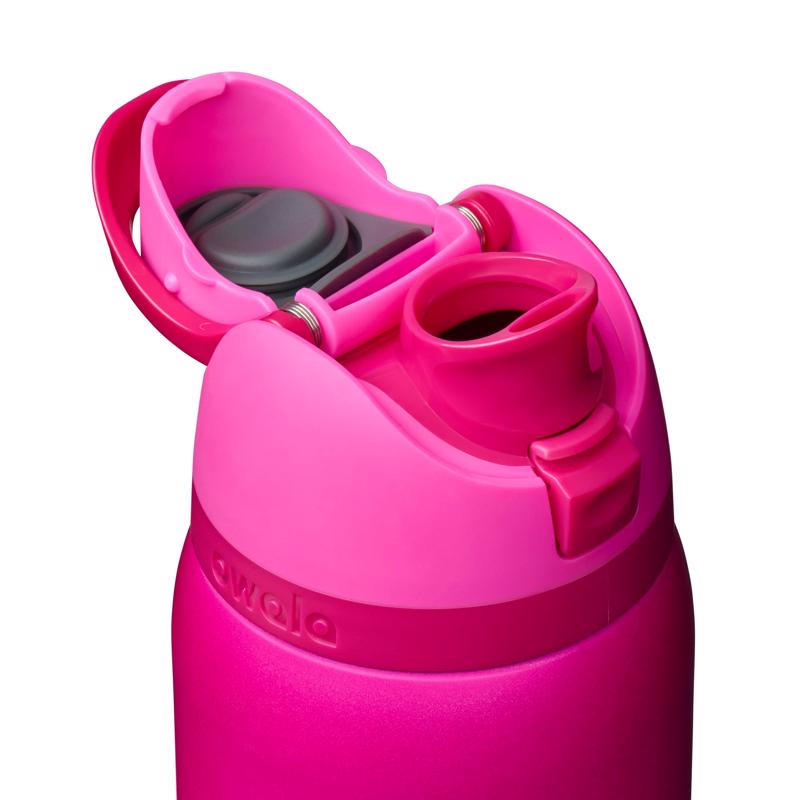 Owala FreeSip 32 fl. oz. Read My Lips BPA Free Vacuum Insulated Bottle