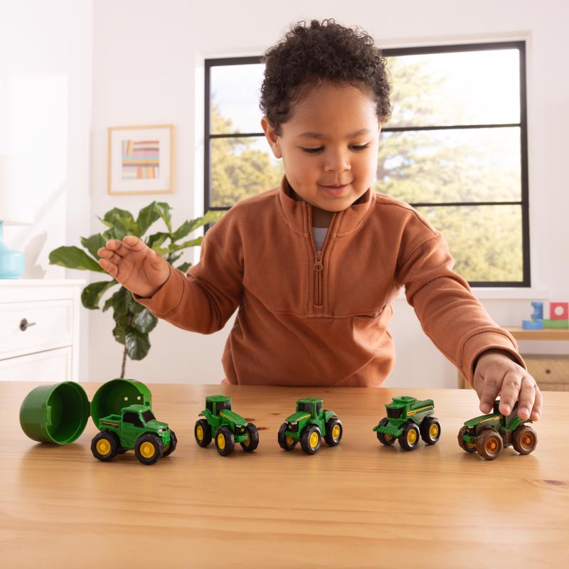 ERTL John Deere Tractor Farm Toy