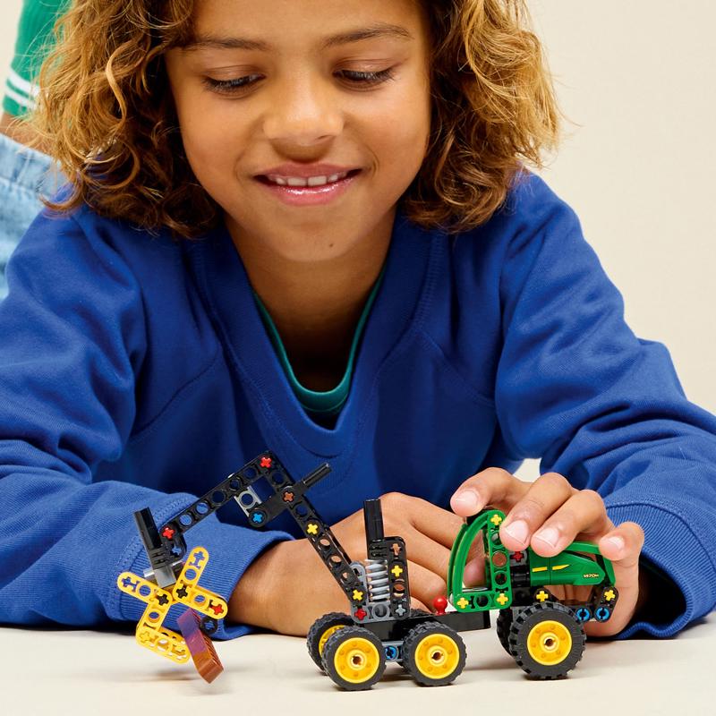 LEGO Technic John Deere 1470H Wheeled Harvester Building Set Multi 117 pc