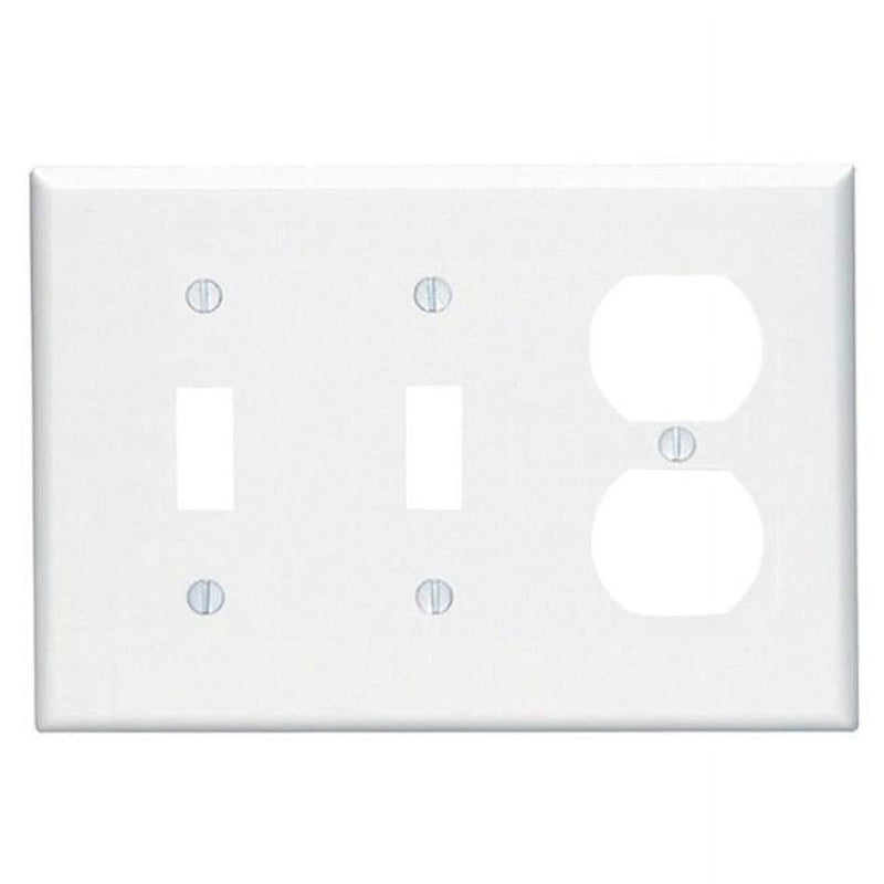 Leviton White 3 gang Plastic Duplex/Toggle Wall Plate 1 pk